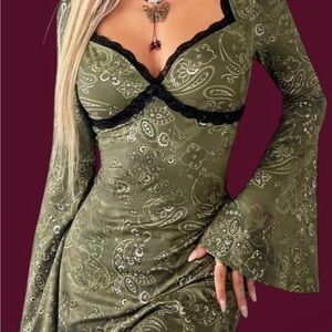 SOLD-Boho Chic Emerald Paisley Empire A-Line Dress Bell Sleeves Lacey Black Trim